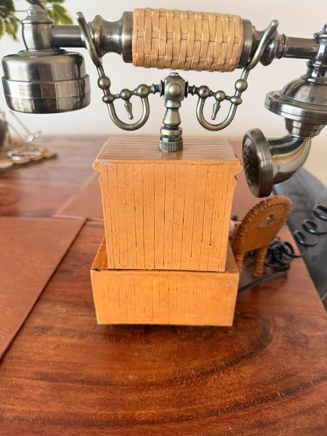 Decorative Vintage Style Telephone with Cat🏆 - photo 4