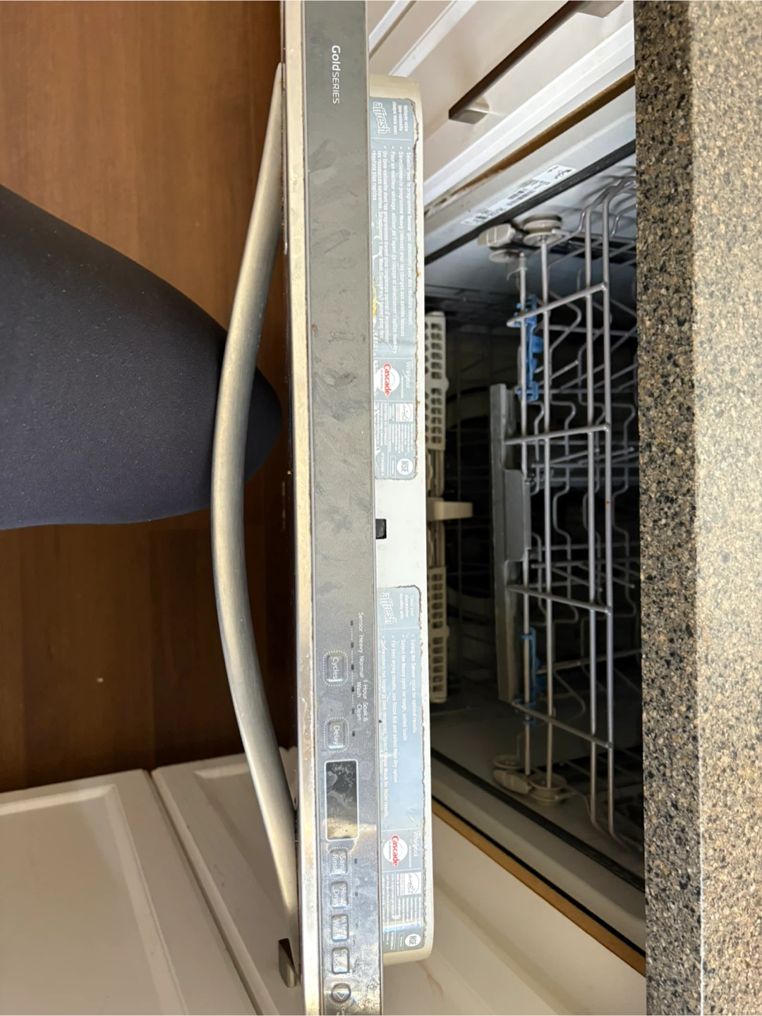 MUST GO ASAP: Whirlpool Gold Series Stainless Steel Dishwasher - photo 2