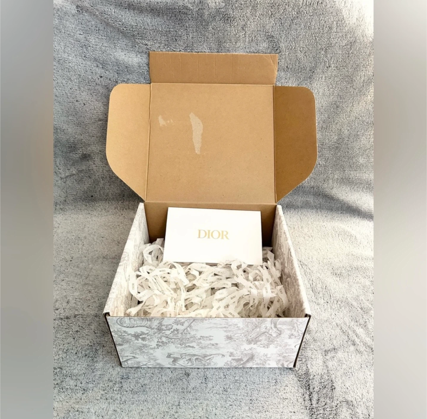 DIOR Gift Box - photo 3