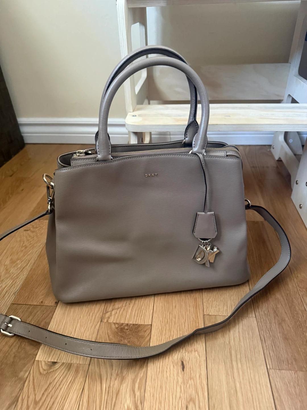DKNY Taupe Leather Satchel Handbag - photo 4