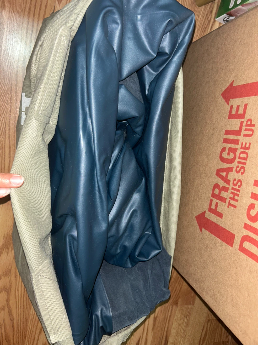 INTEX Dura-Beam Deluxe King Air Mattress - photo 3