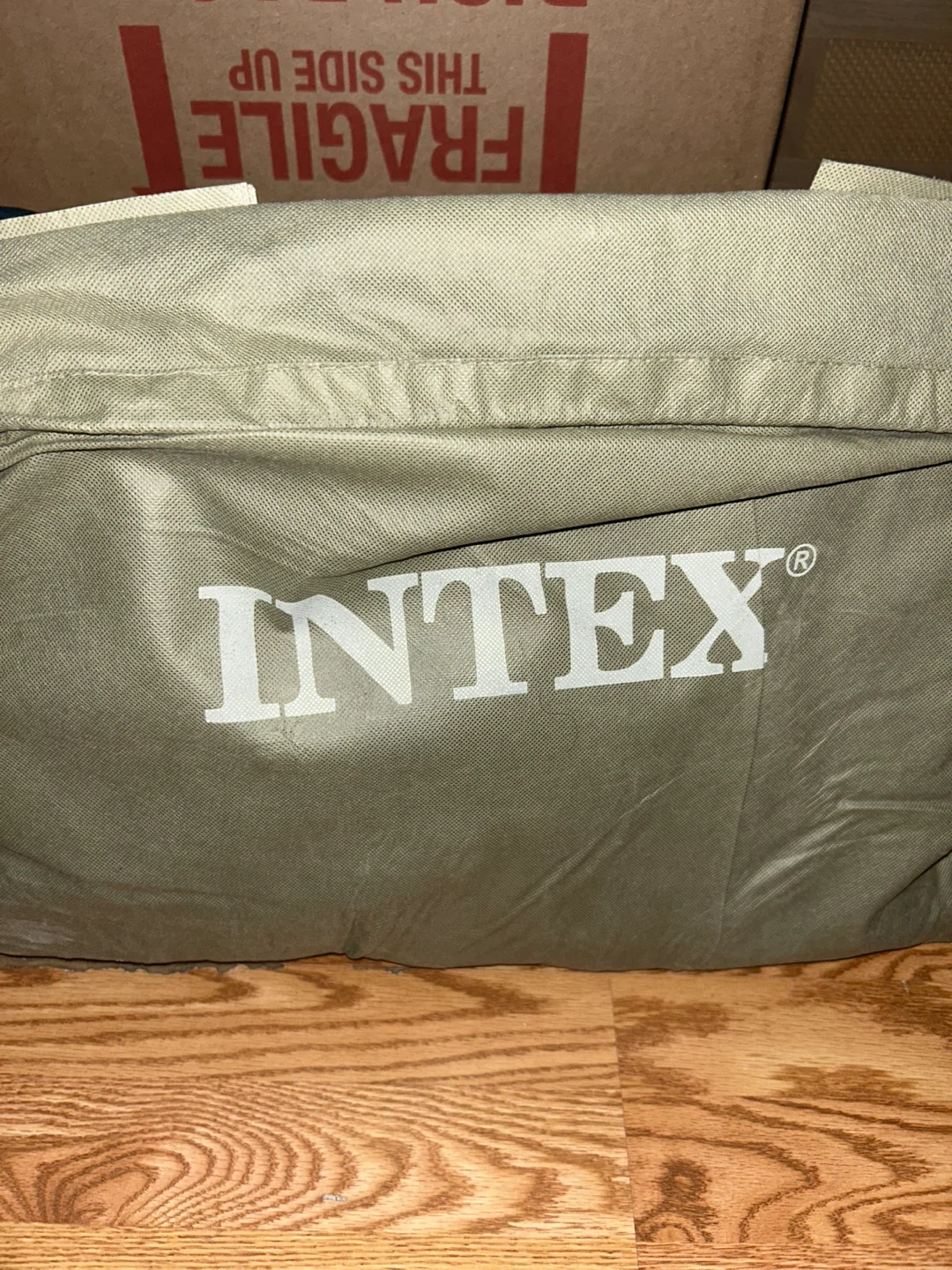 INTEX Dura-Beam Deluxe King Air Mattress - photo 2