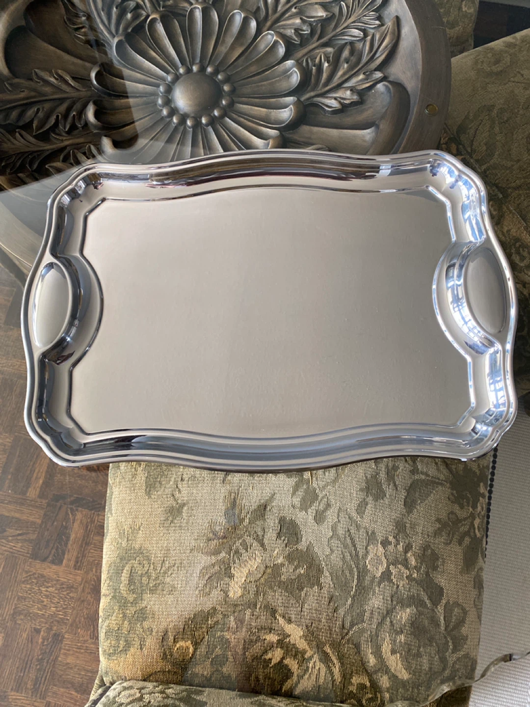 Serving tray