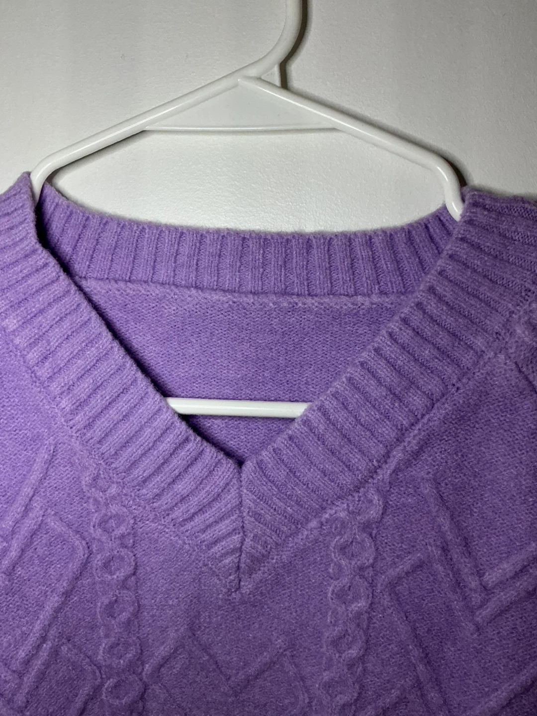 Purple V-Neck Cable Knit Cropped Sweater - photo 4