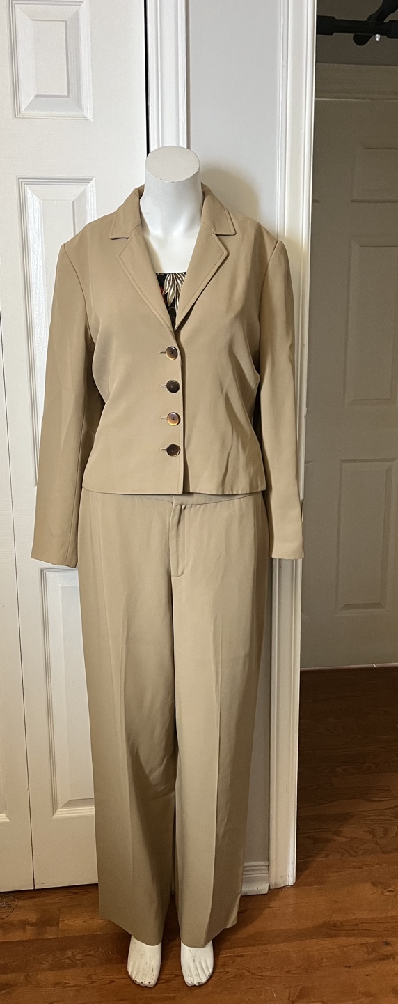 Linda Allard Ellen Tracy Tan Two-Piece Suit Size 12