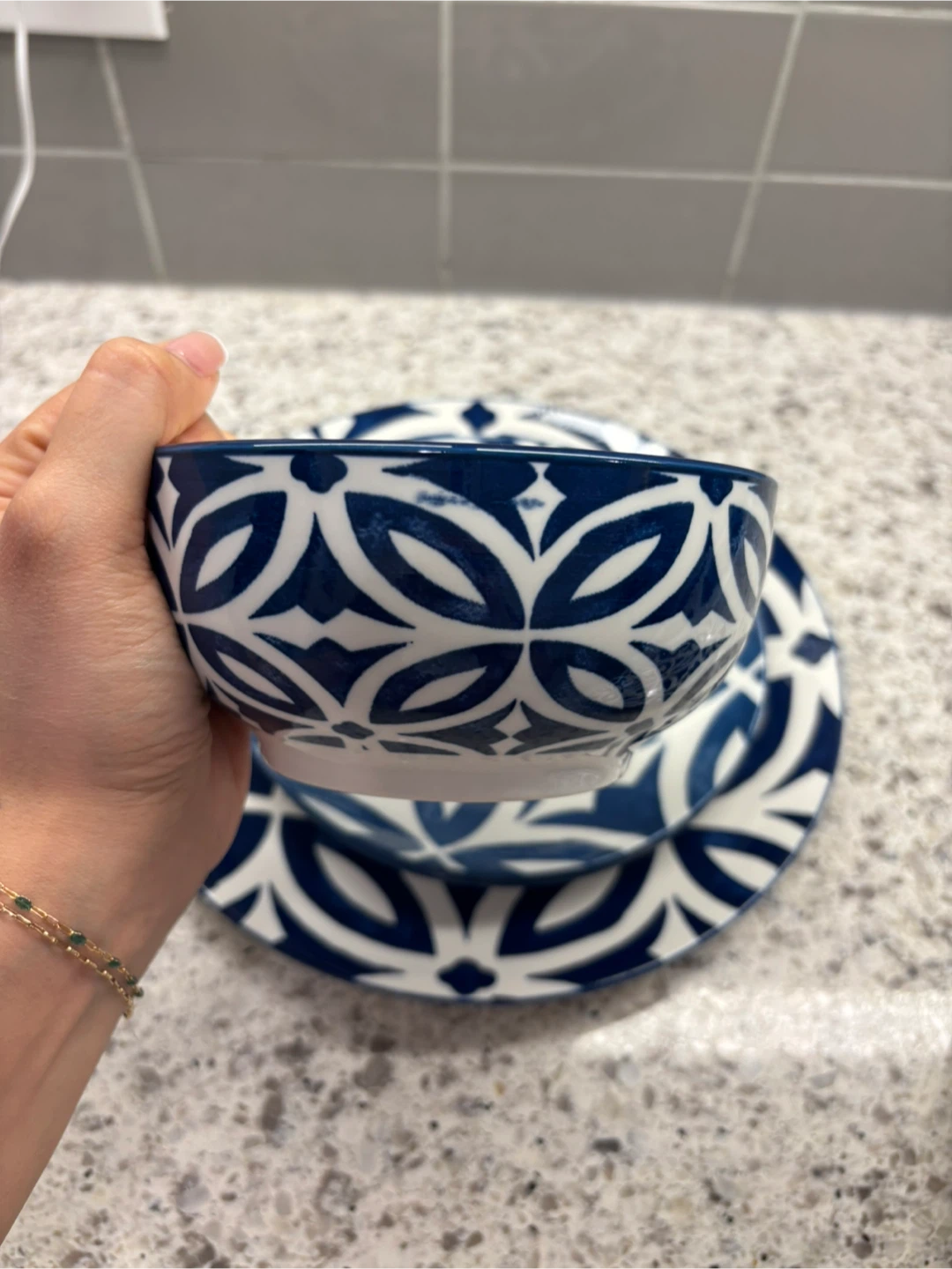 6 items: Blue and White Decorative Plate Set