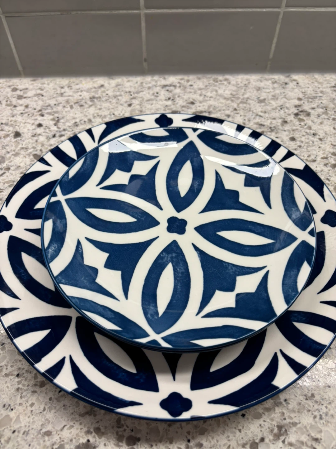 6 items: Blue and White Decorative Plate Set - photo 4