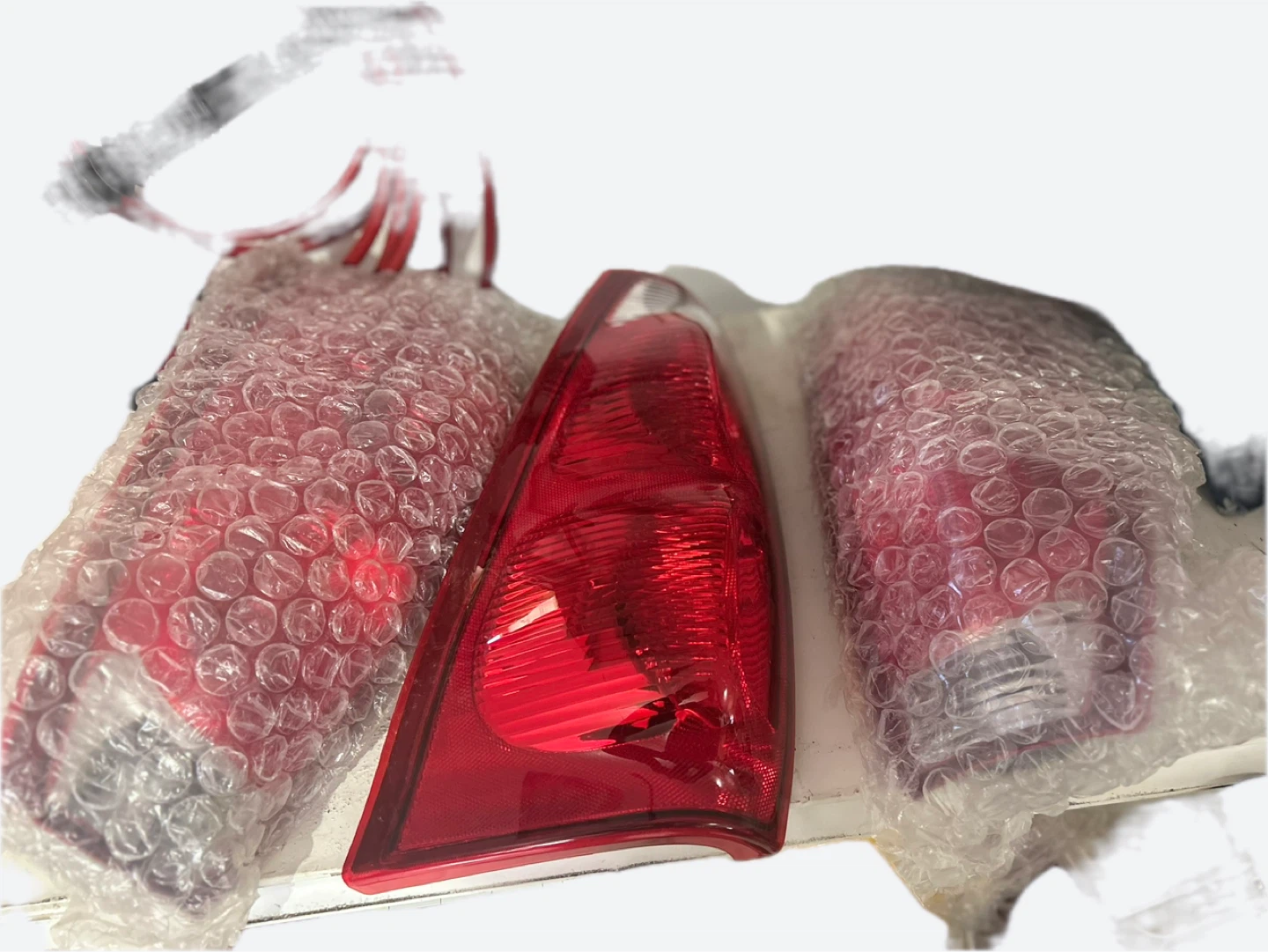 Pair of Red Tail Lights for Vehicle - photo 2