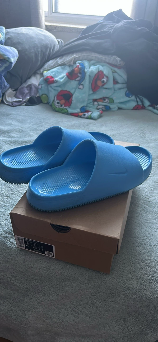 Nike Calm Slides
