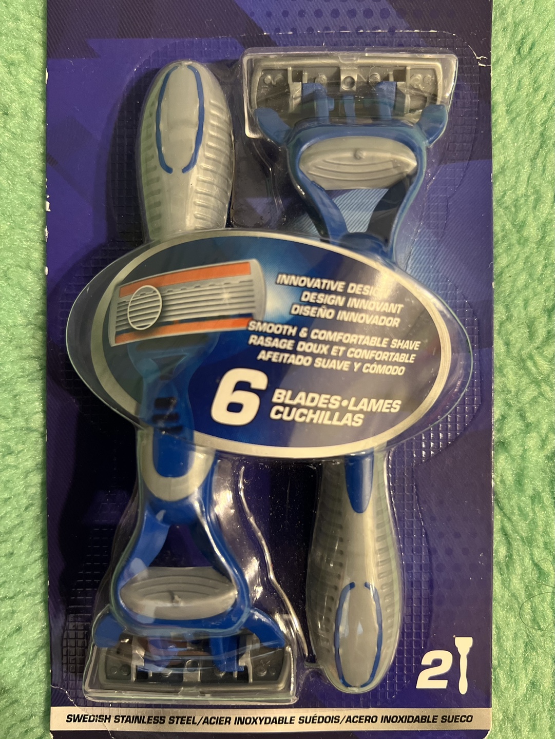 Sealed-Razor with 6 Blades and 2 Handles