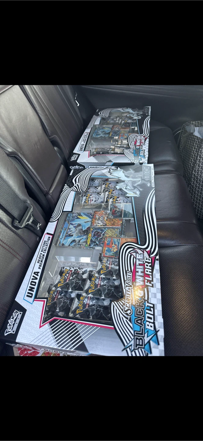 Pokémon TCG Unova Heavy Hitters Premium Collection