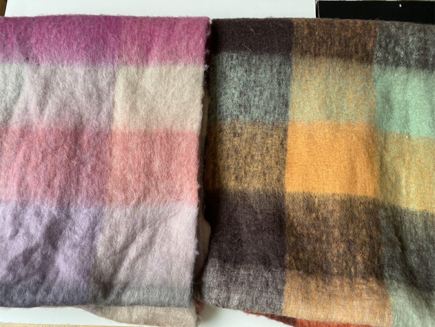 2 Wool Checkered Plaid Scarves - photo 2