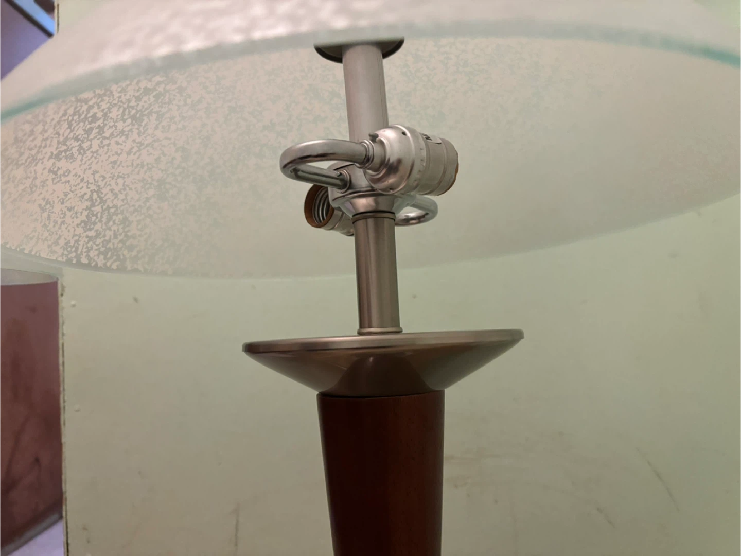 Pair of Frosted Glass and Wood Table Lamps - photo 2