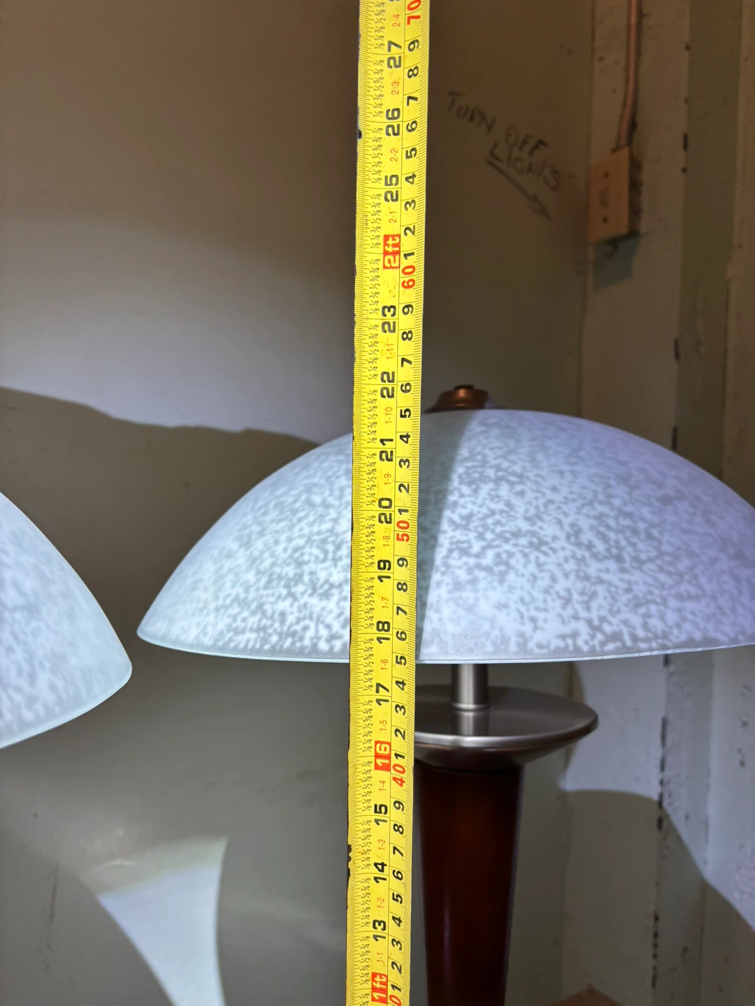 Pair of Frosted Glass and Wood Table Lamps - photo 3