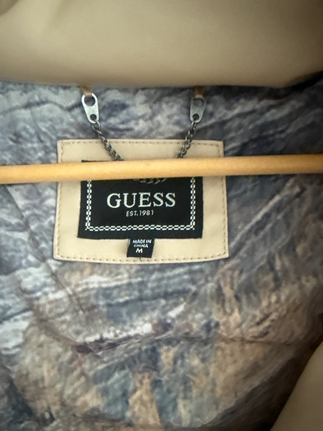Guess Puffer Jacket - Size Medium - photo 2