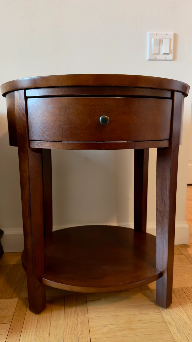 Set of 2 Round Wood Side Tables - photo 2