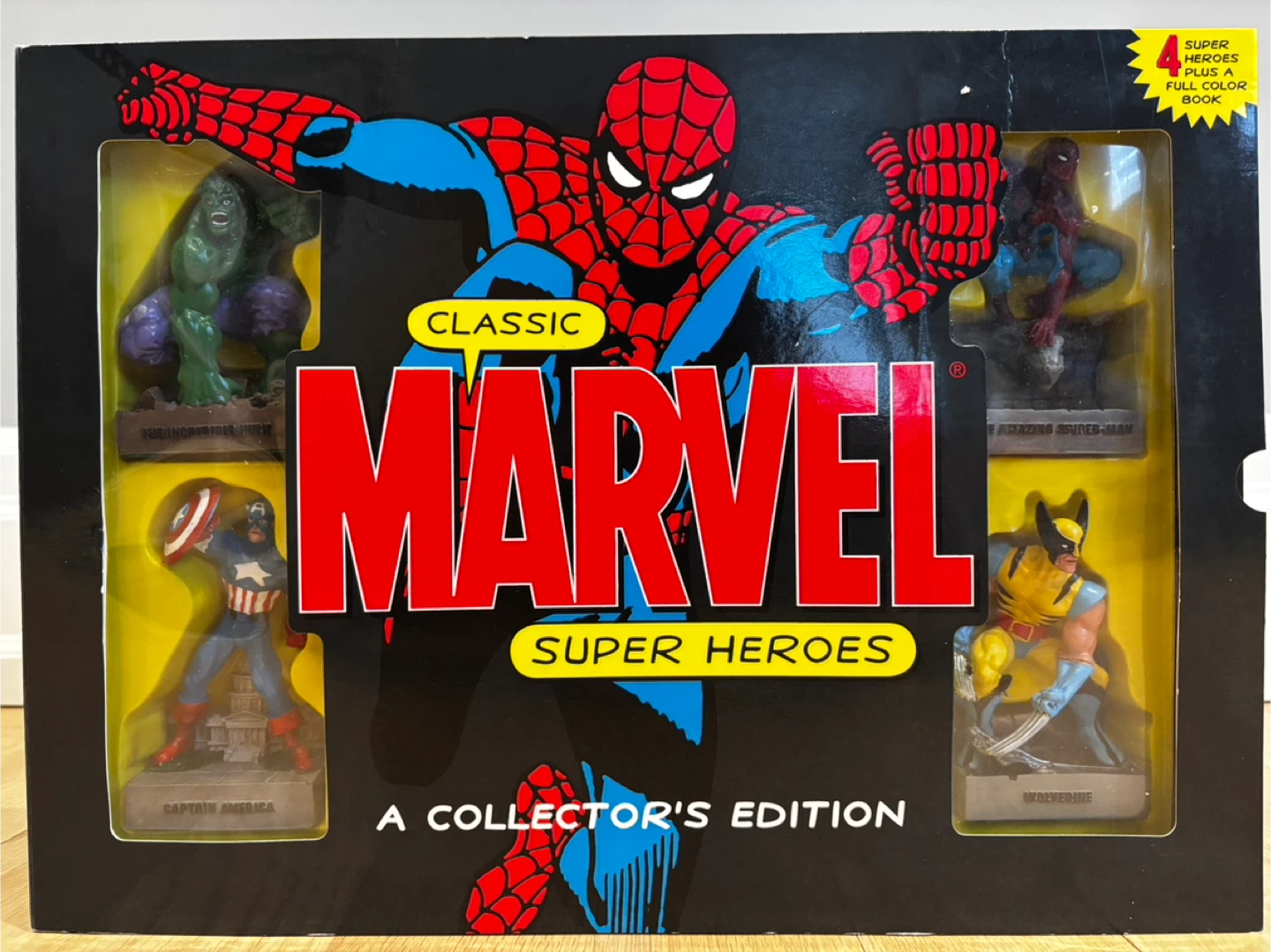 Marvel Super Heroes Collector's Edition Book &Figurine set