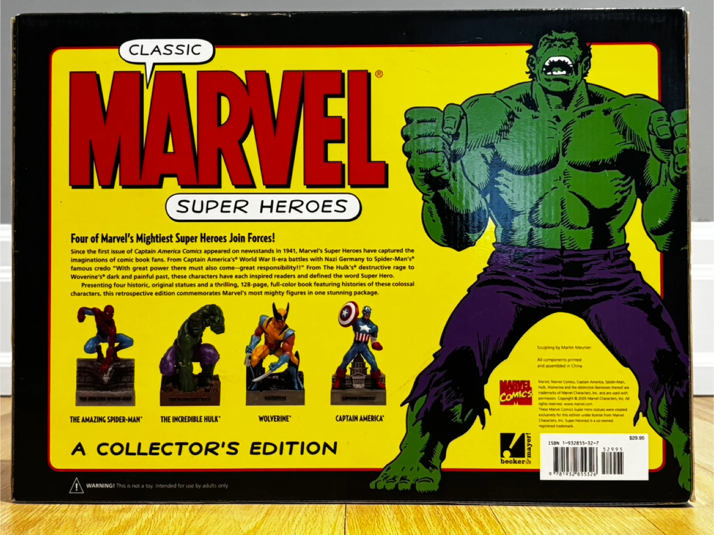 Marvel Super Heroes Collector's Edition Book &Figurine set - photo 4