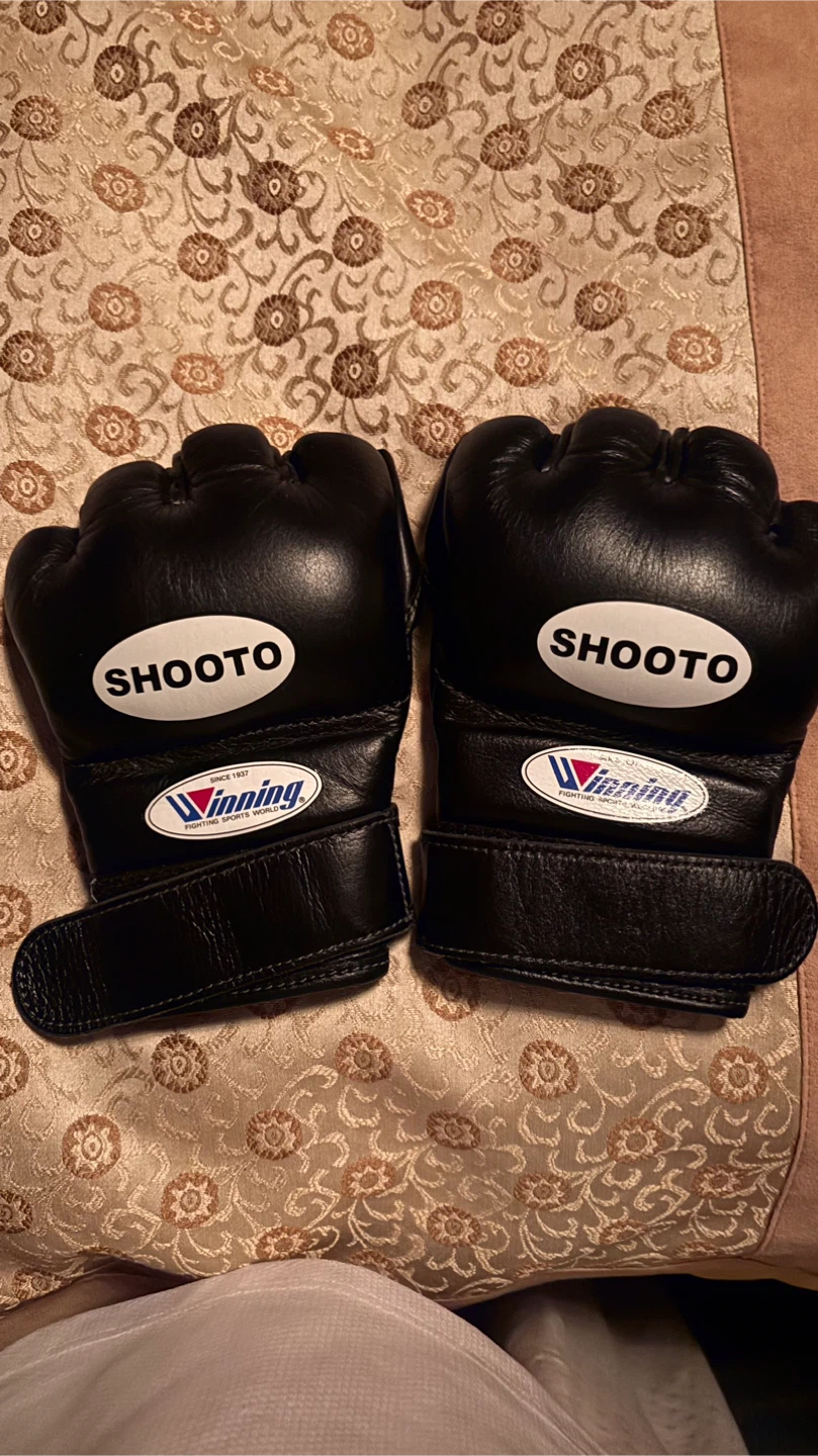 Winning "SHOOTO" Black Leather Training Gloves