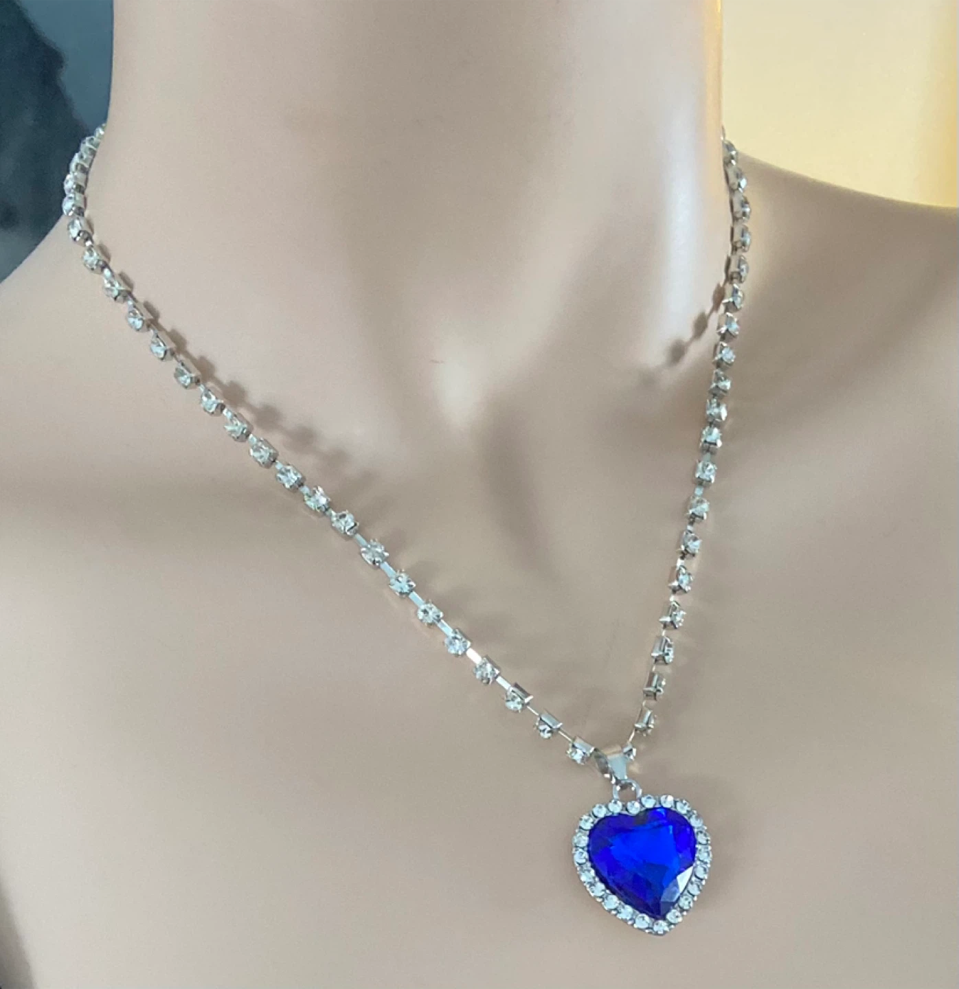 NEW: Heart of the Ocean Blue Heart Pendant Necklace - photo 2