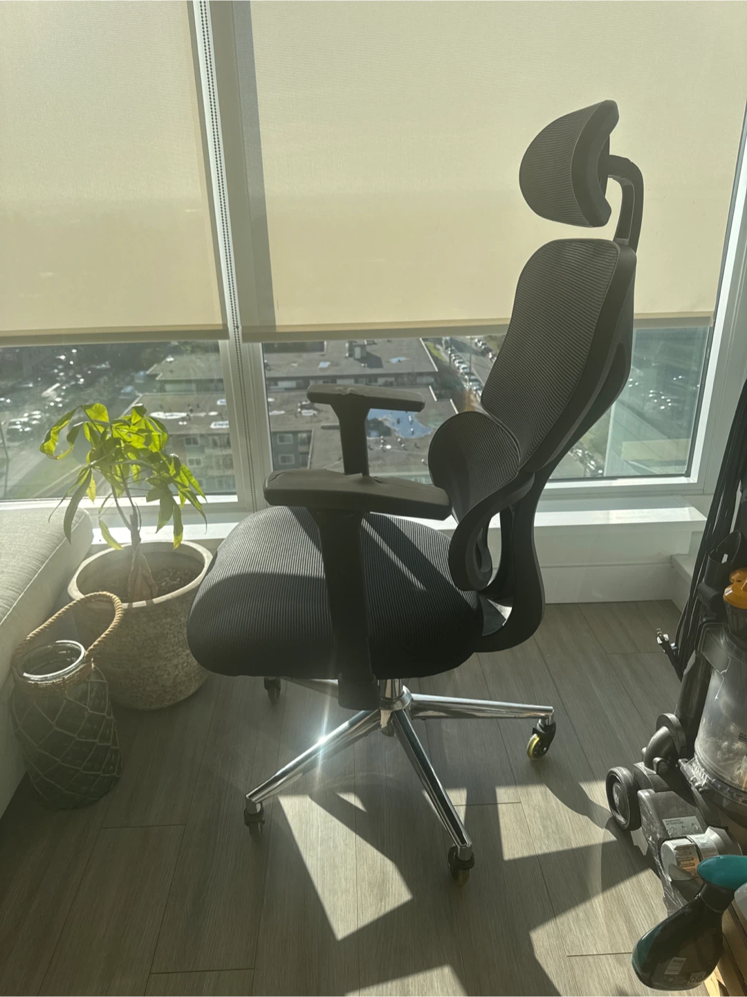 Ergonomic Mesh Office Chair with Headrest - photo 2