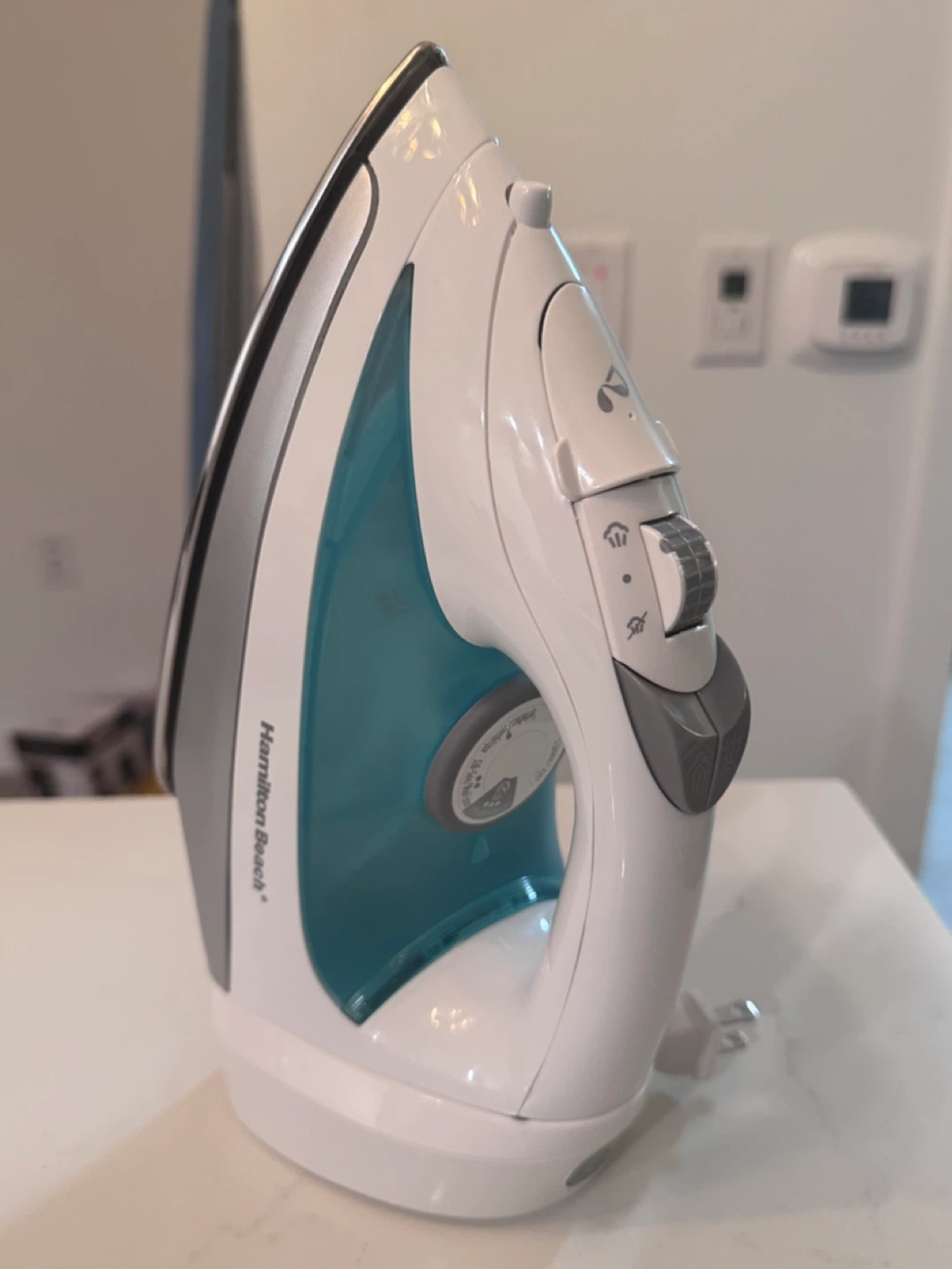 Hamilton Beach Steam Iron - photo 2