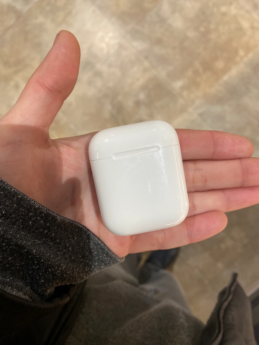 Apple AirPods 1st Generation with charger - photo 2