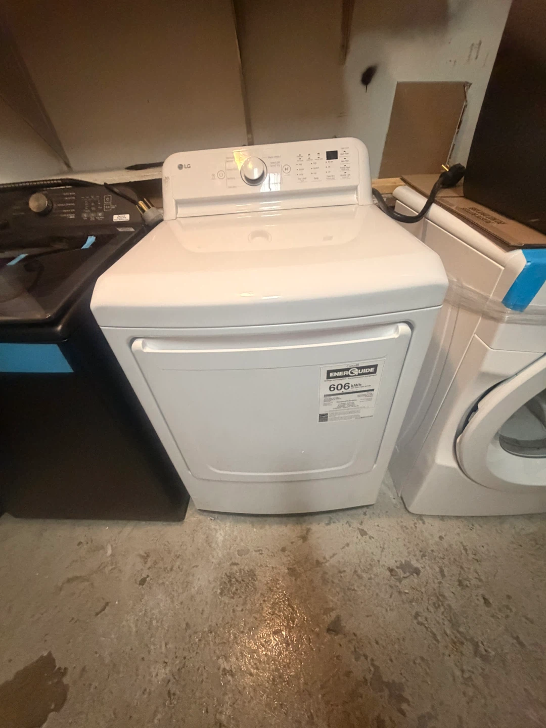 LG White Electric Dryer