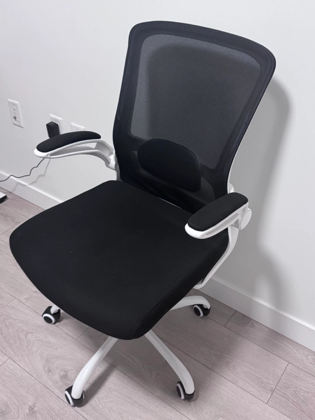 Black Mesh Ergonomic Office Chair