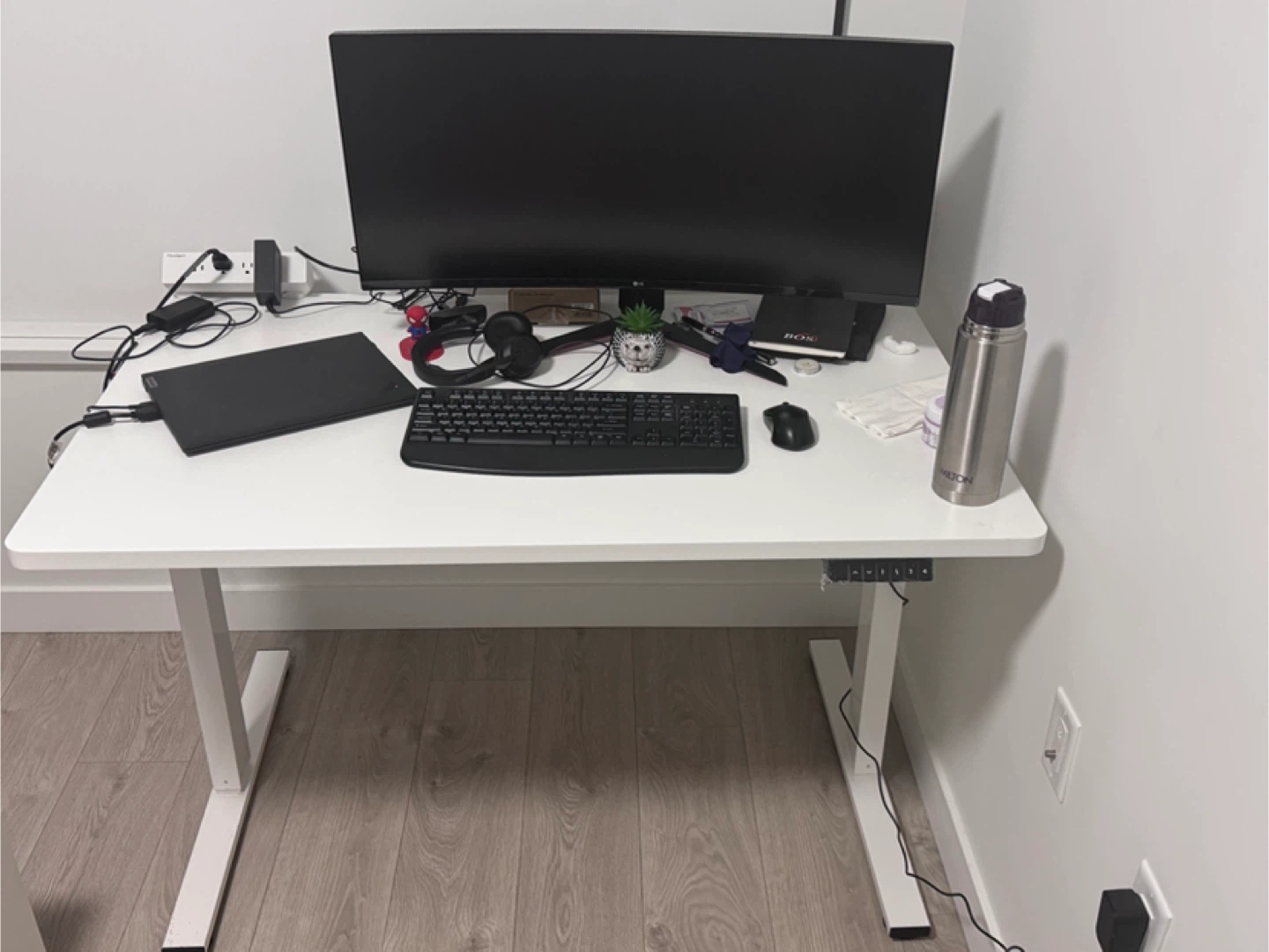 White Adjustable Standing Desk - photo 2