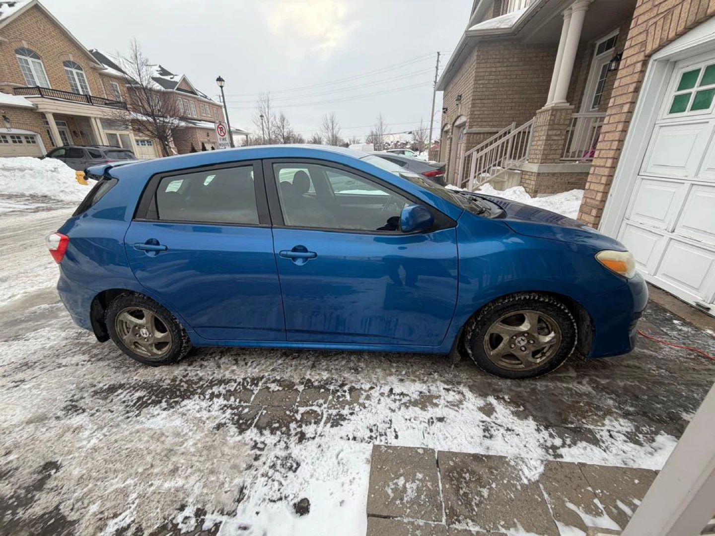 2010 Toyota Matrix Xr - photo 3