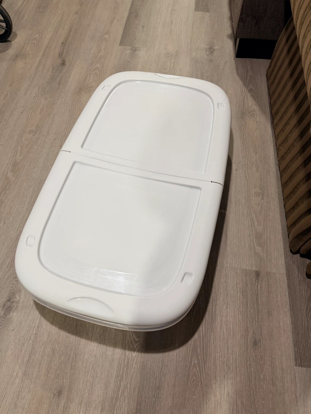 Plastic Storage Bin with Lid with wheels