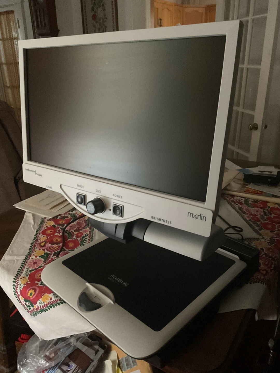 Merlin Ultra - Enhanced Vision HD Magnifier - photo 2