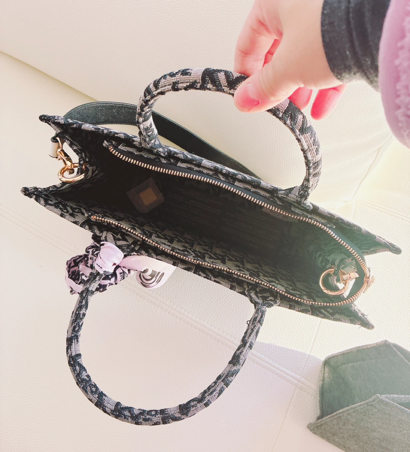 CLEVER & KETCH Tote Bag - photo 4