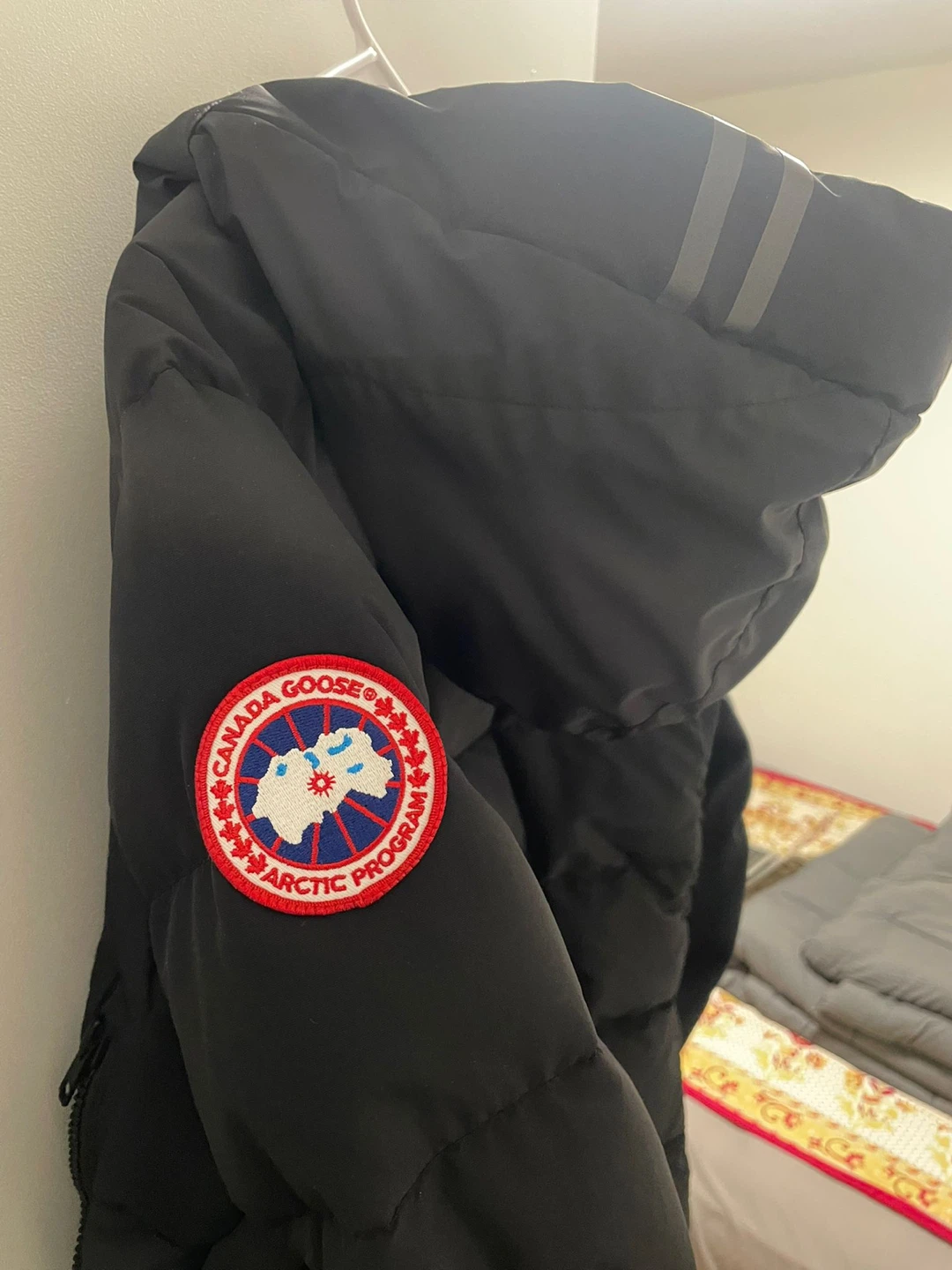 Men’s Canada Goose Puffer Jacket - photo 2