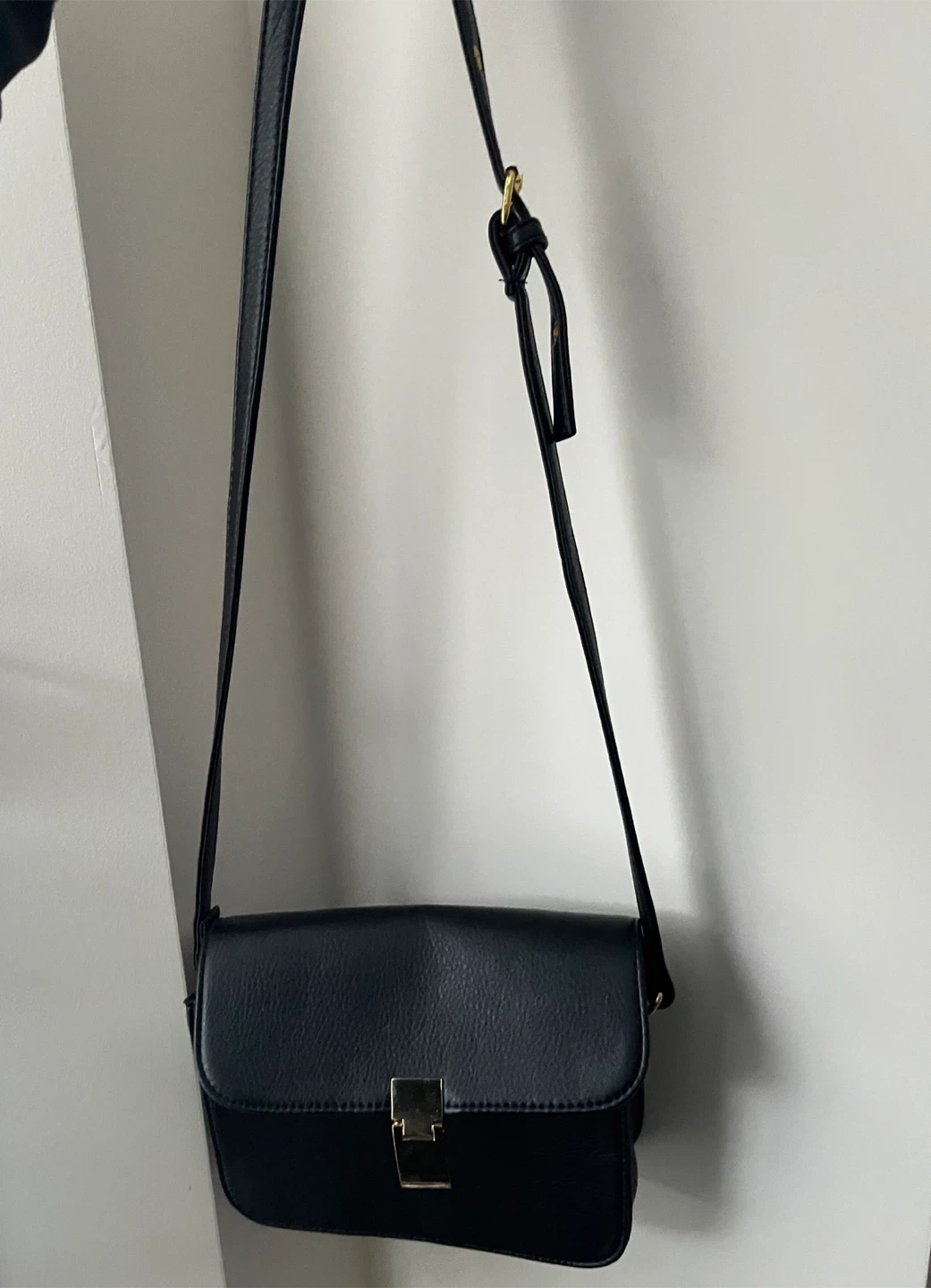 Black Shoulder Bag