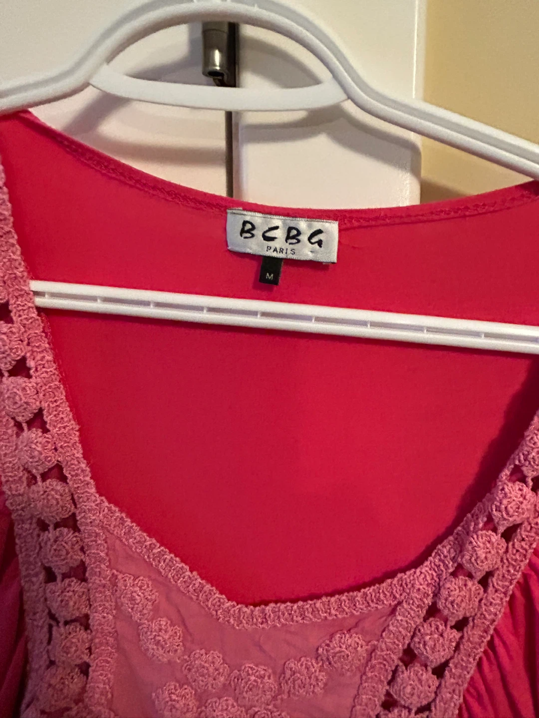 BCBG Paris Pink top - Size M - photo 2