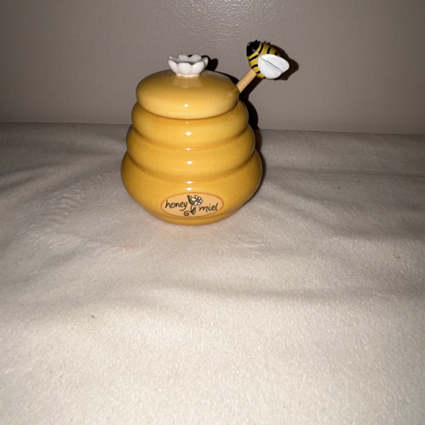 Honey Dipper Beehive Ceramic Jar with Wooden Dipper - photo 5