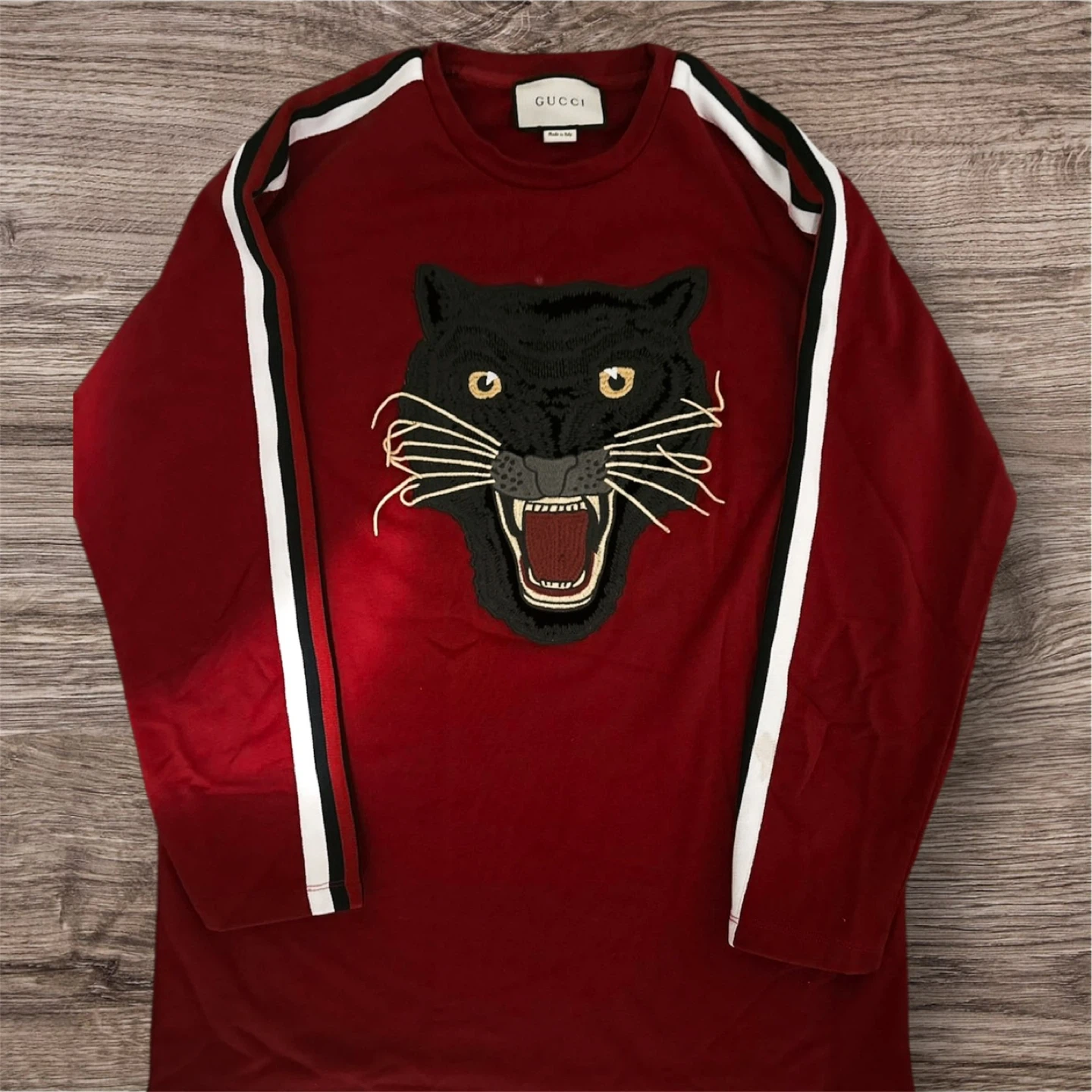 Authentic Gucci Panther Embroidered Sweatshirt Red - photo 2