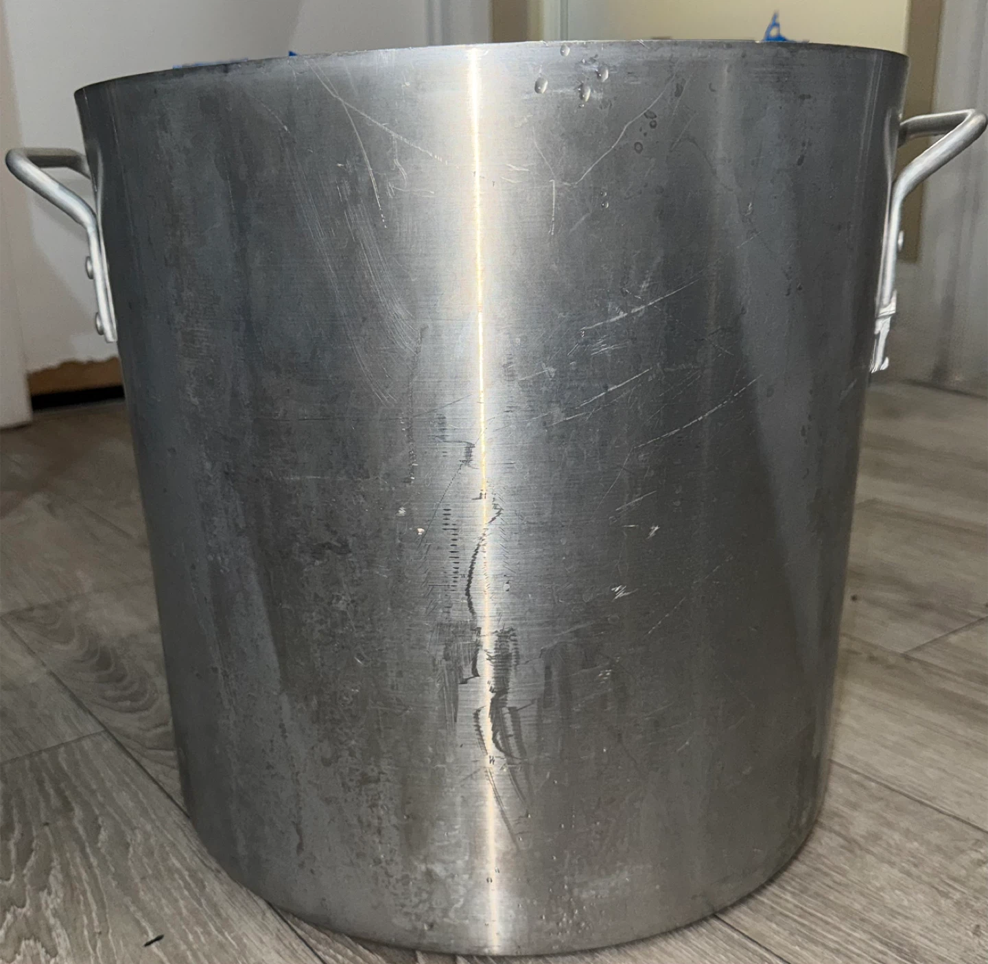 Large Aluminum Stock Pot with Bag of Small Metal Containers