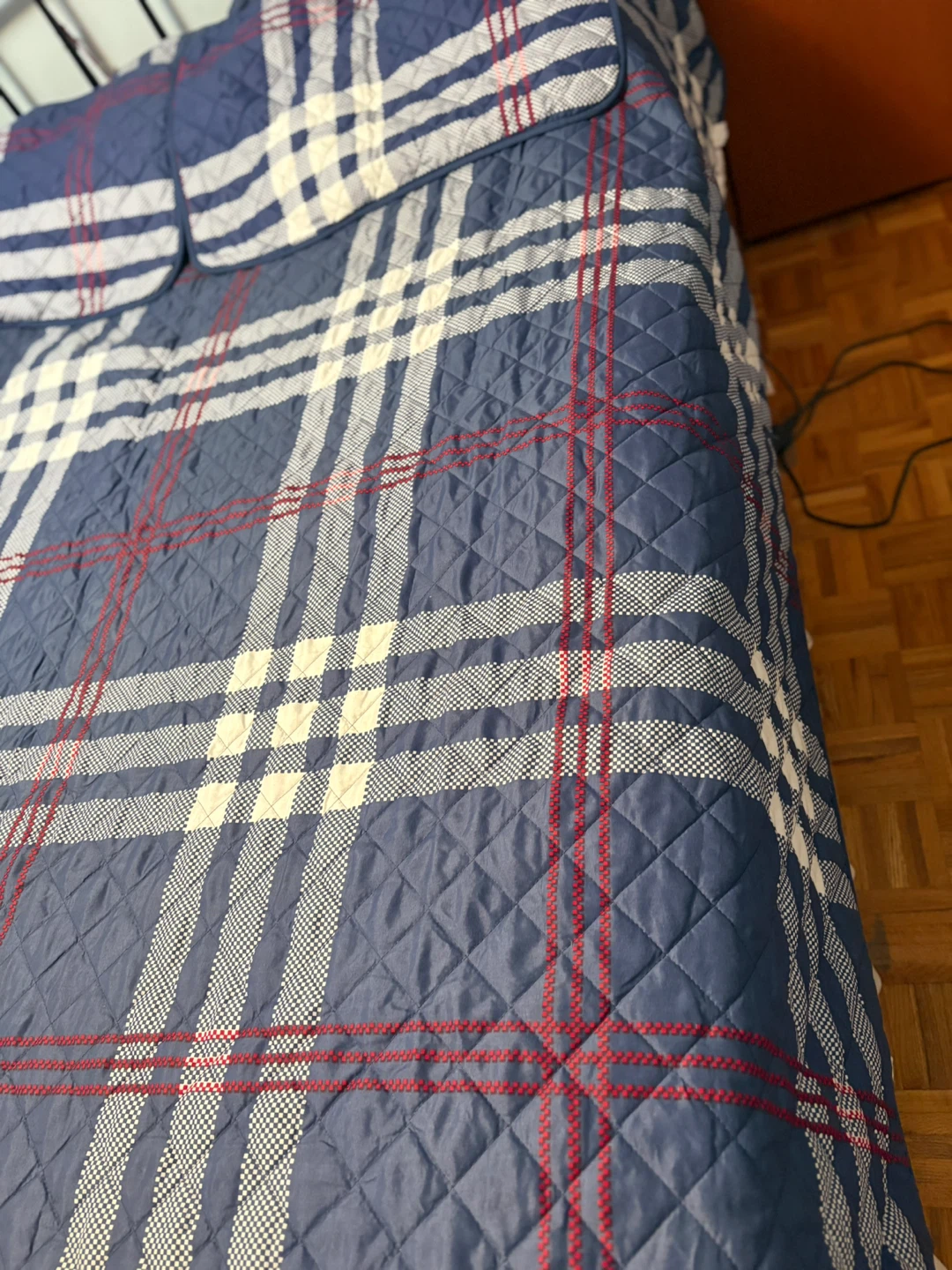 New Quilted Bedspread with two pillowcases for Queen/Double - photo 2