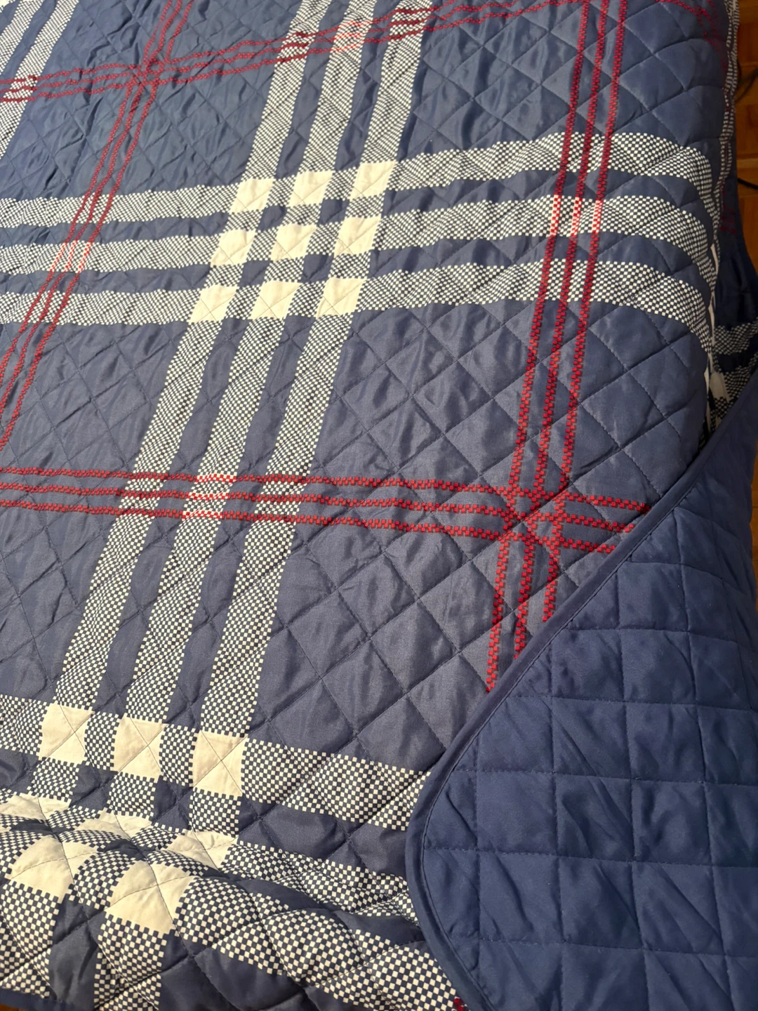 New Quilted Bedspread with two pillowcases for Queen/Double - photo 3