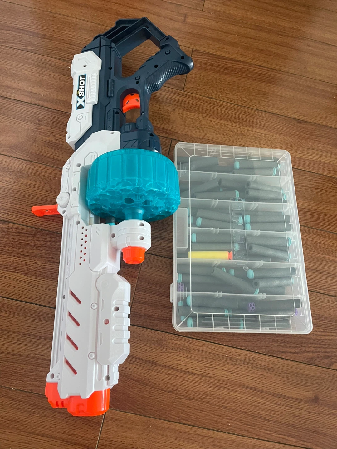 Blue White and Black X-Shot Nerf Gun with ammo - photo 2