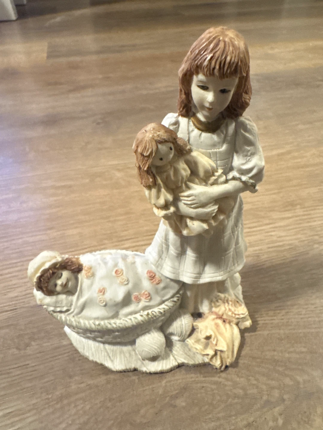 Vintage Giuseppe Armani Capodimonte porcelain figurine 6” - photo 4