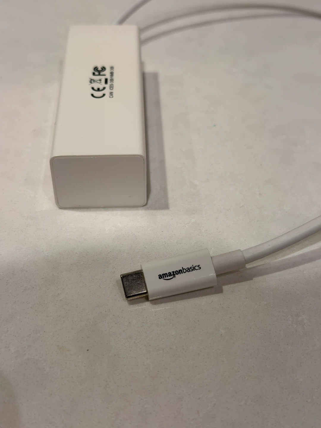 Amazon Basics 4-Port USB-C Hub - photo 2