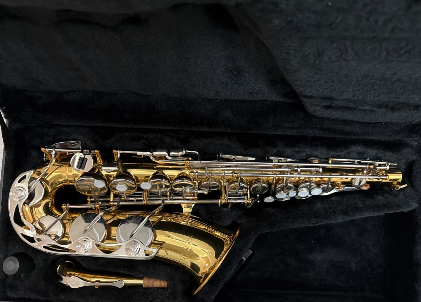 Alto Saxophone (Yamaha Made in Japan - Vito) - photo 4