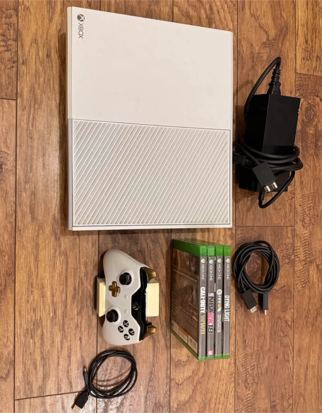 Microsoft Xbox One 500GB White Console Bundle with Games - photo 2