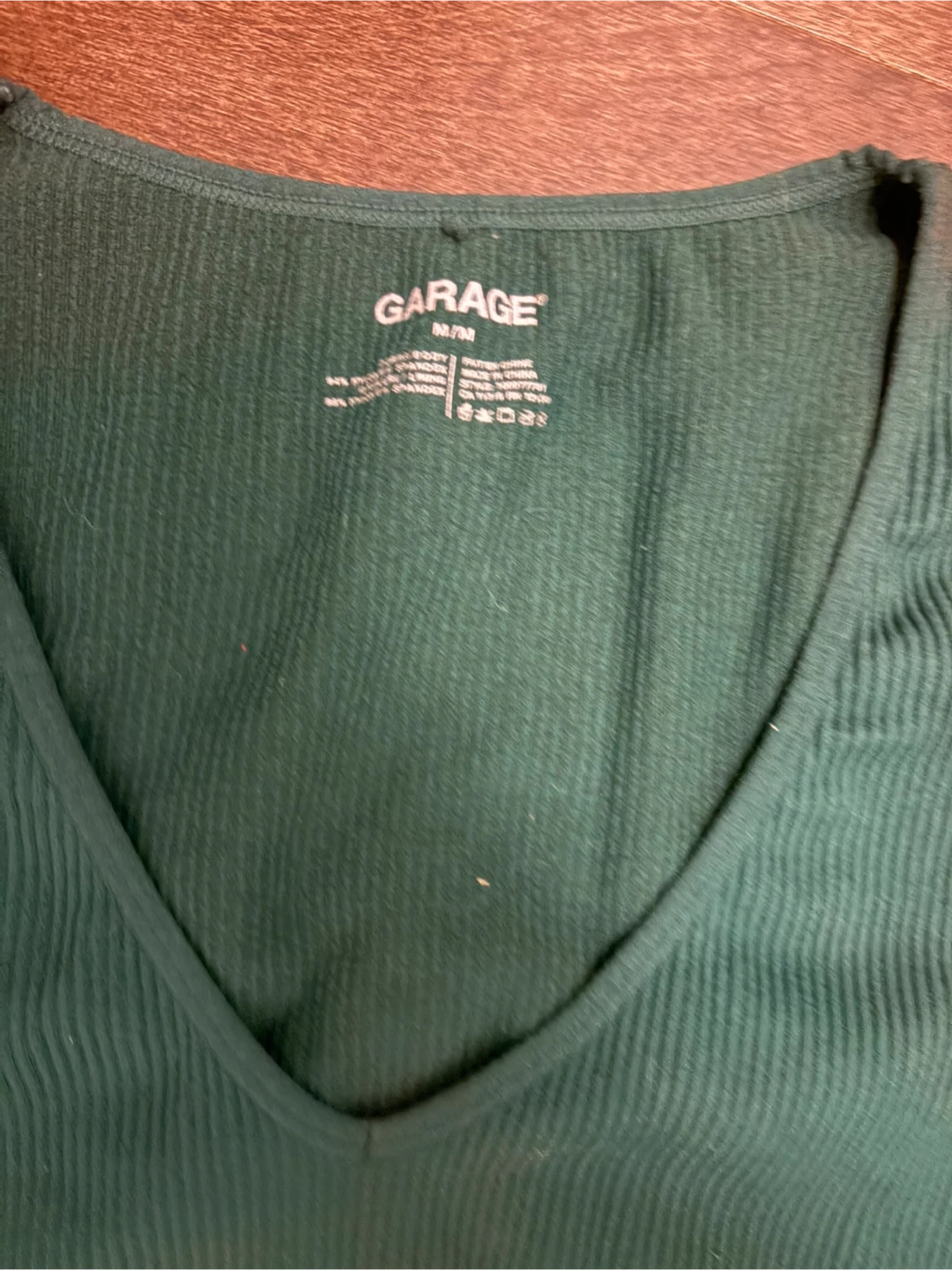 GARAGE Ribbed V-Neck Long Sleeve Crop Top M/P - photo 2