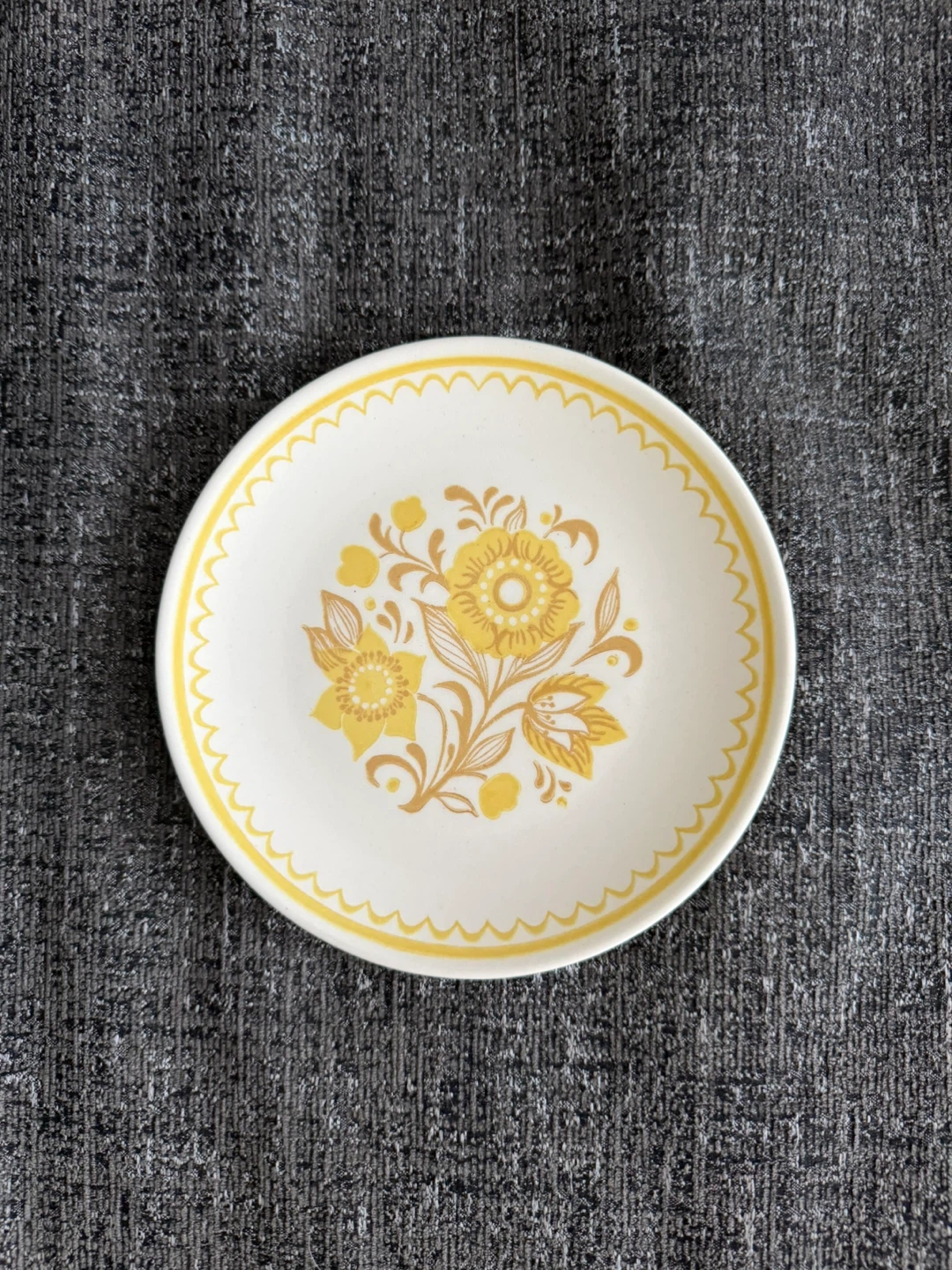 Vintage Royal Jeannette Jubilee Yellow Floral Dinnerware Set - photo 3