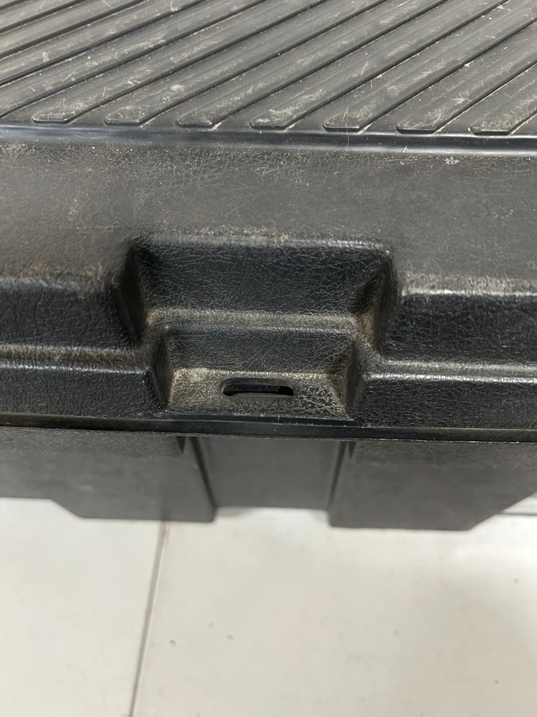 GSC 31 gallon storage container - photo 4
